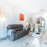 Great 2 Bedroom With Communal Pool Appartement *