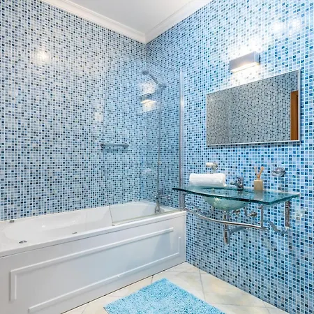 Great 2 Bedroom With Communal Pool * ラゴス