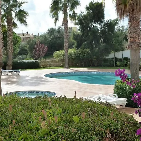 Διαμέρισμα Great 2 Bedroom With Communal Pool