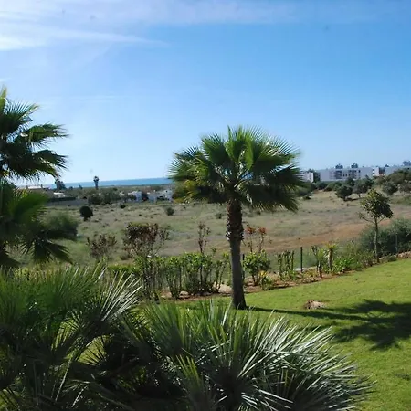 Great 2 Bedroom With Communal Pool * Λάγος