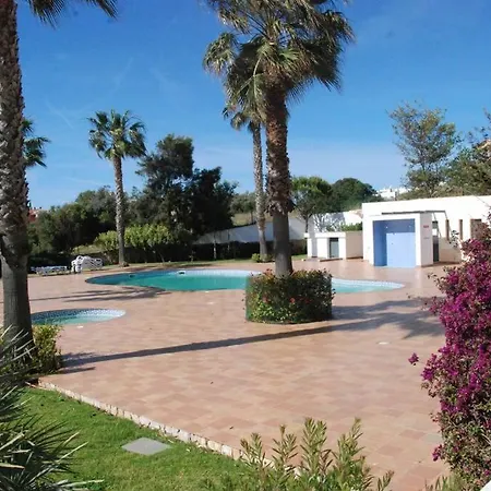 דירה Great 2 Bedroom With Communal Pool